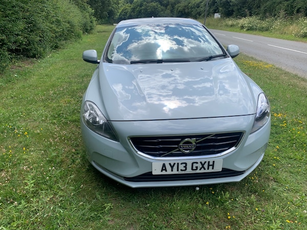 Used Volvo V40 2013 for sale - 75131125: Photo 2