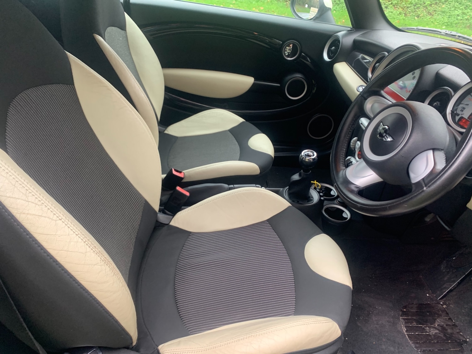 Used MINI Convertible 2009 for sale - 76547955: Photo 7