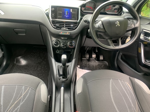 Used Peugeot 208 2014 for sale - 74630075: Photo 15