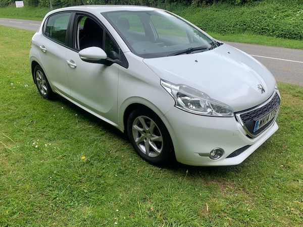 Used Peugeot 208 2014 for sale - 74630075: Photo 1