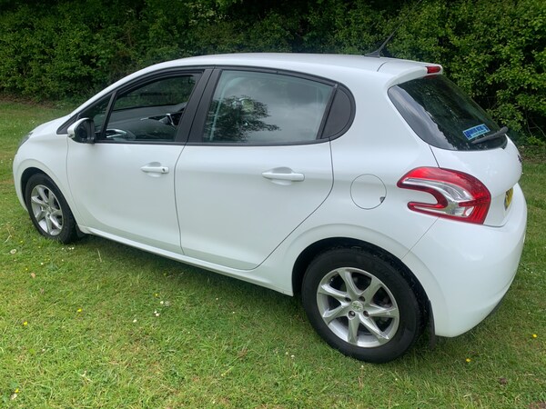 Used Peugeot 208 2014 for sale - 74630075: Photo 5