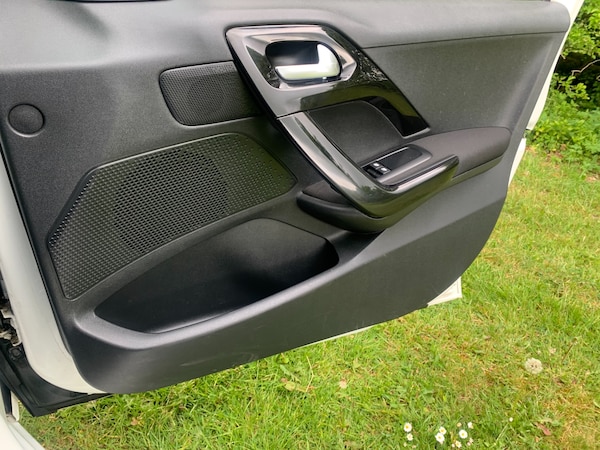 Used Peugeot 208 2014 for sale - 74630075: Photo 6