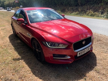 Used Jaguar XE 2015 for sale - 79460260: Photo