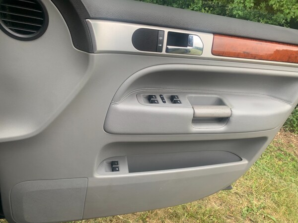 Used Volkswagen Touareg 2006 for sale - 75165651: Photo 16