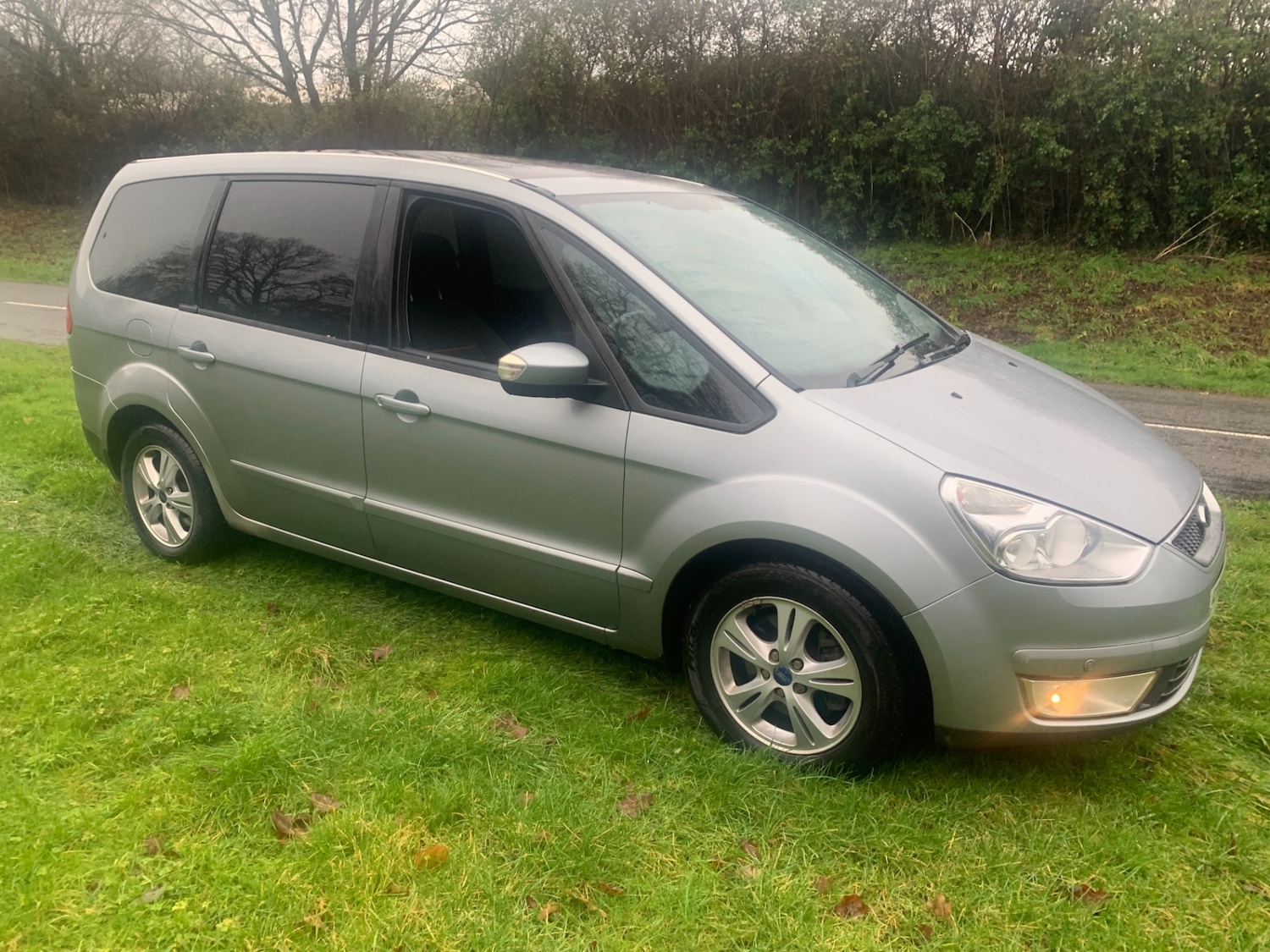 Used Ford Galaxy 2010 for sale - 77367205: Photo 2