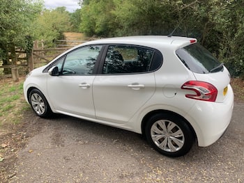 Used Peugeot 208 2014 for sale - 79792868: Photo