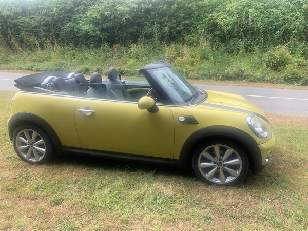 Used MINI Convertible 2009 for sale - 75283285: Photo 3