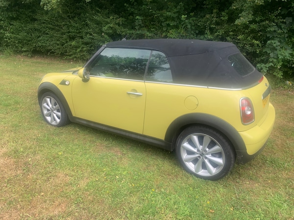 Used MINI Convertible 2009 for sale - 75283285: Photo 5