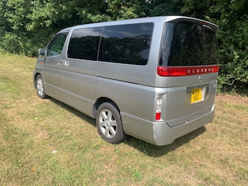 Used Nissan Elgrand  for sale - 75491357: Photo