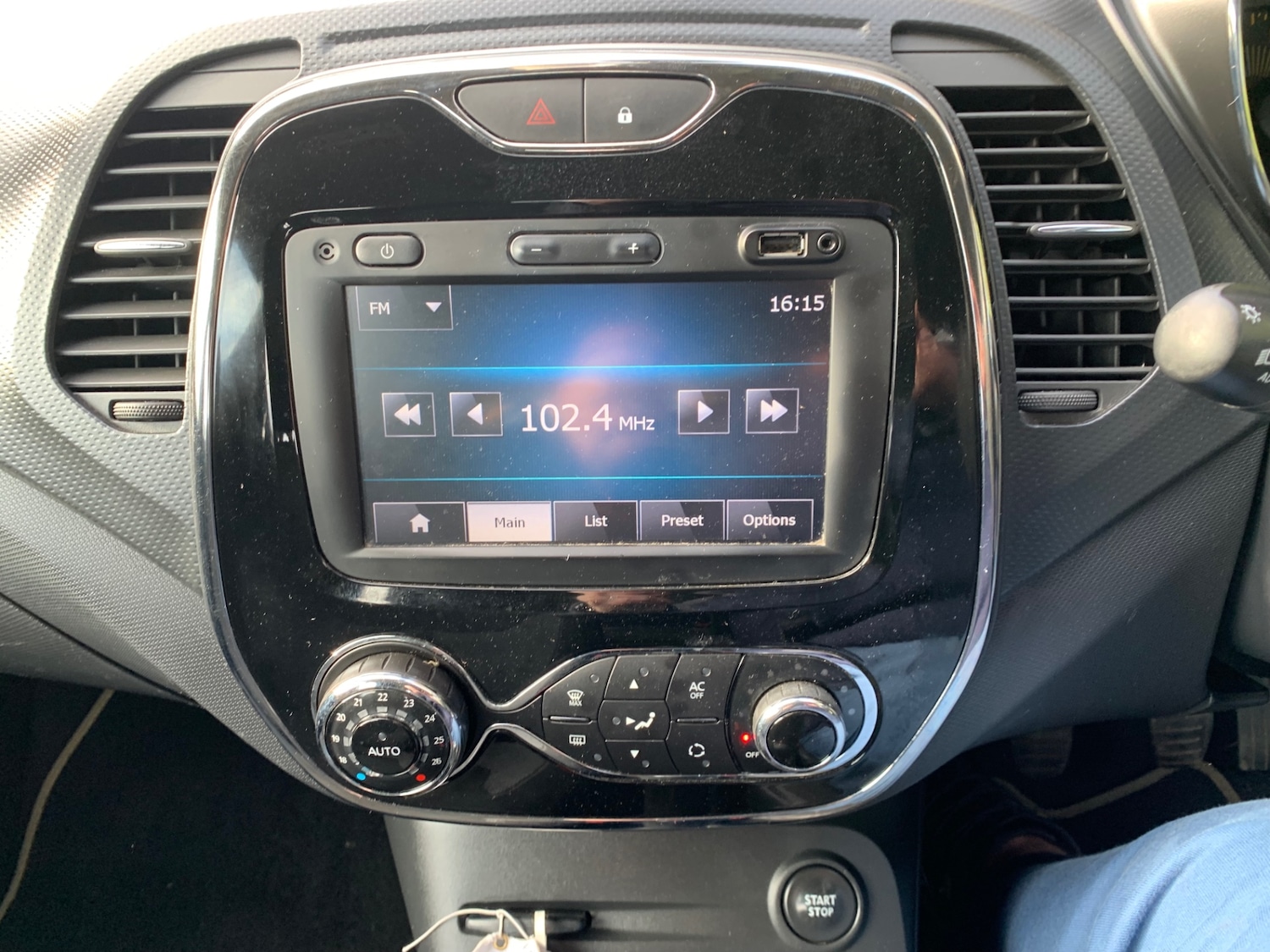 Used Renault Captur 2014 for sale - 78032137: Photo 12