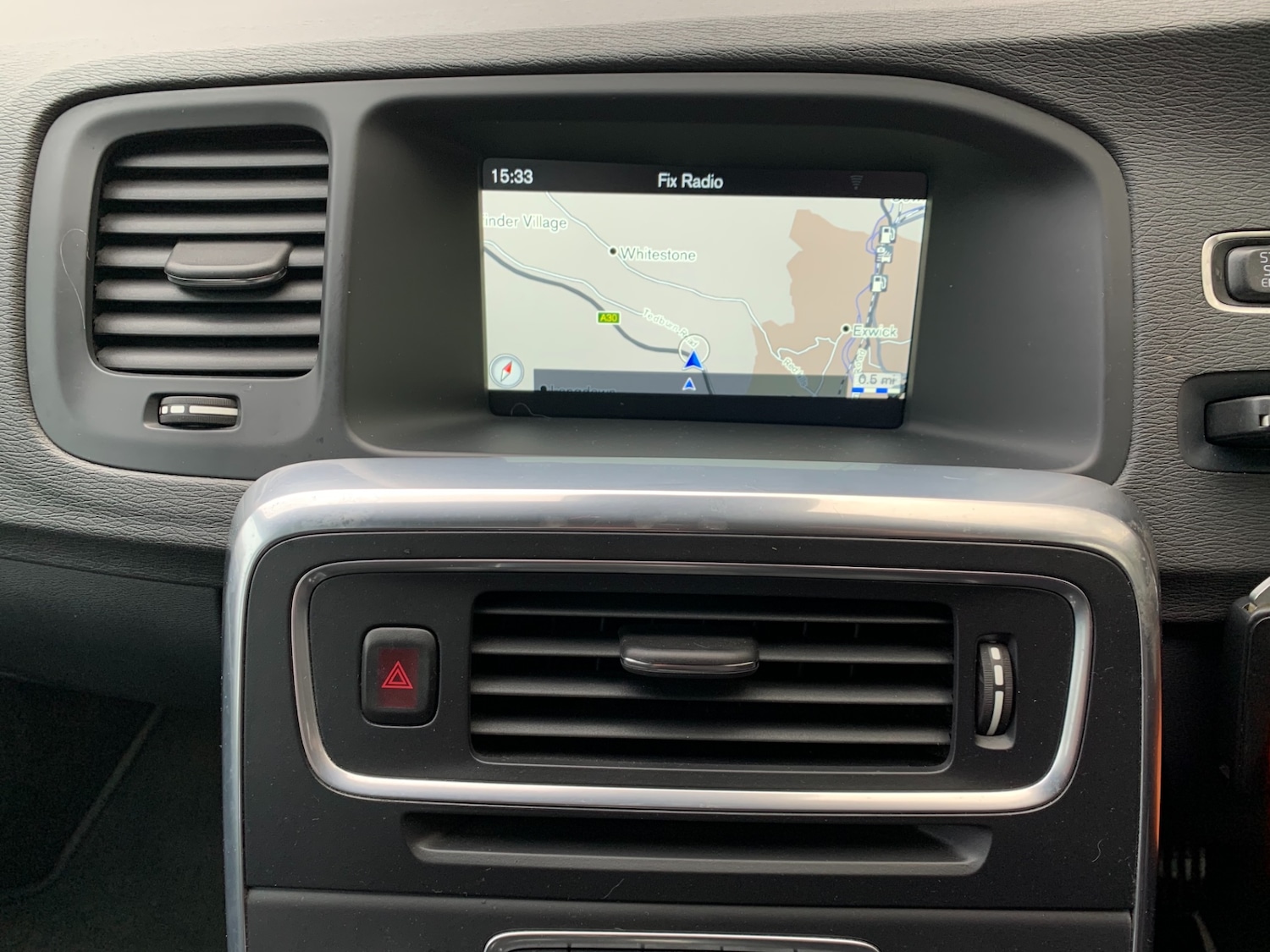 Used Volvo V60 2015 for sale - 76978942: Photo 11