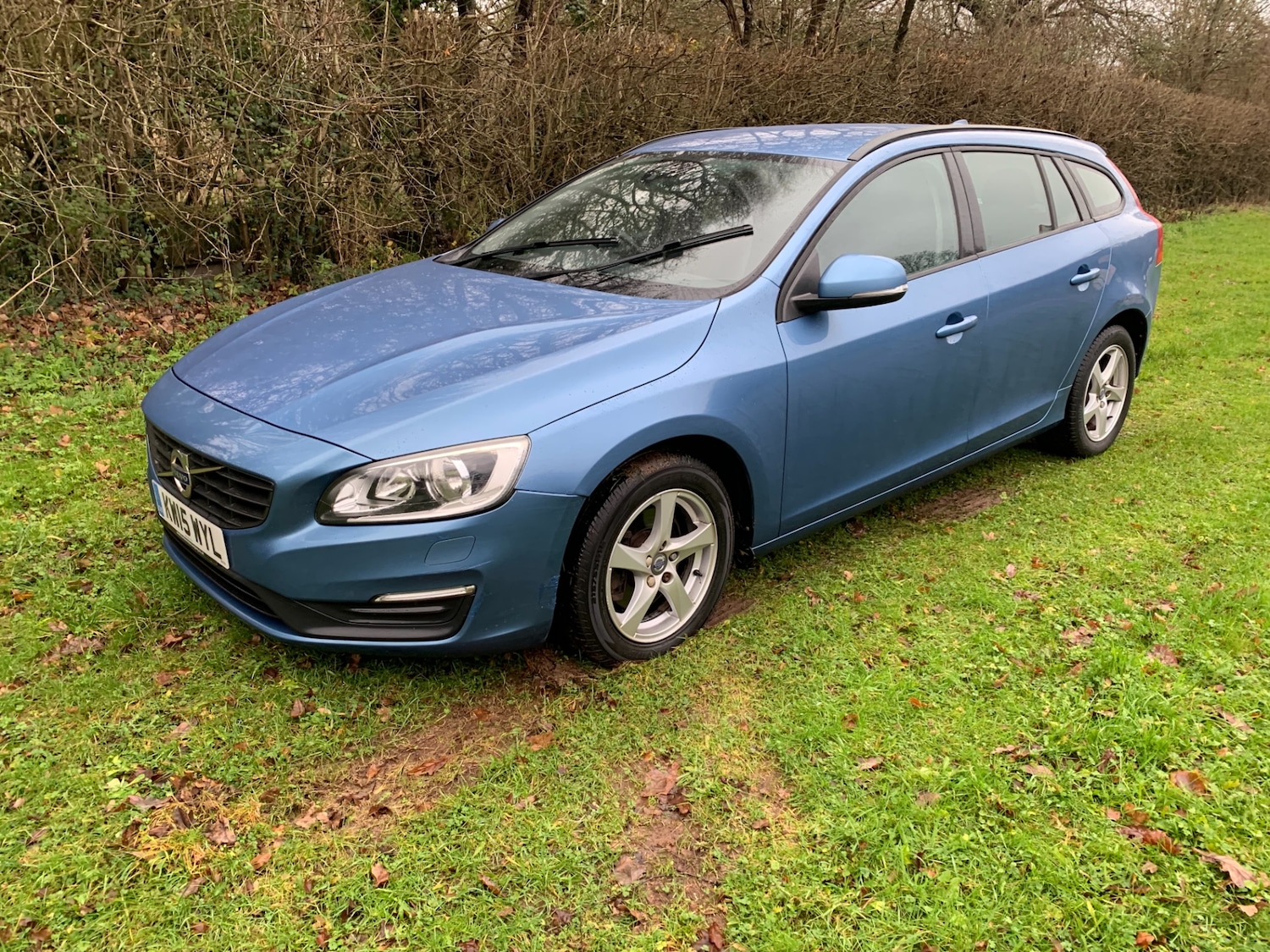 Used Volvo V60 2015 for sale - 76978942: Photo 3