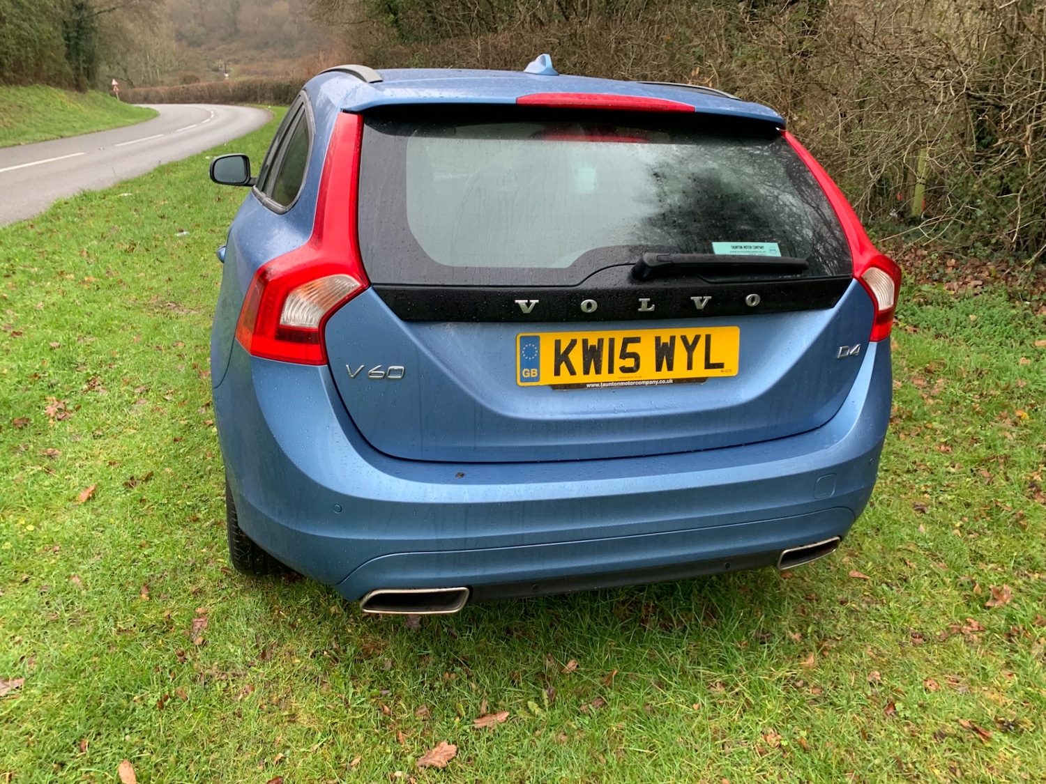 Used Volvo V60 2015 for sale - 76978942: Photo 4