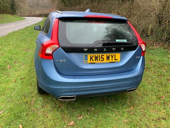 Used Volvo V60 2015 for sale - 76978942: Photo