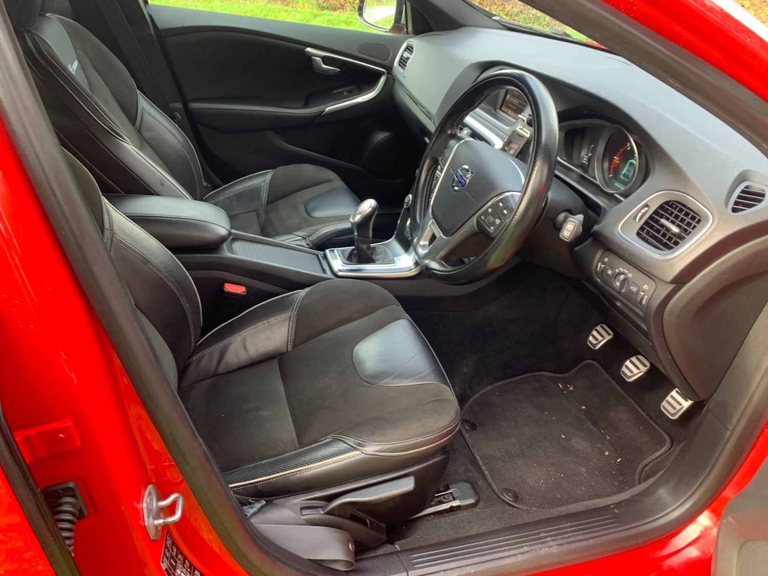 Used Volvo V40 2013 for sale - 77283245: Photo 8