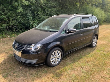 Used Volkswagen Touran 2010 for sale - 75550616: Photo