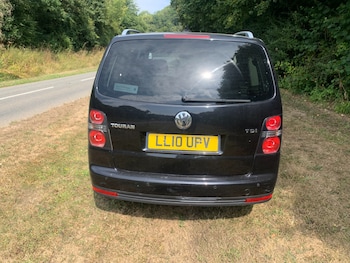 Used Volkswagen Touran 2010 for sale - 75550616: Photo
