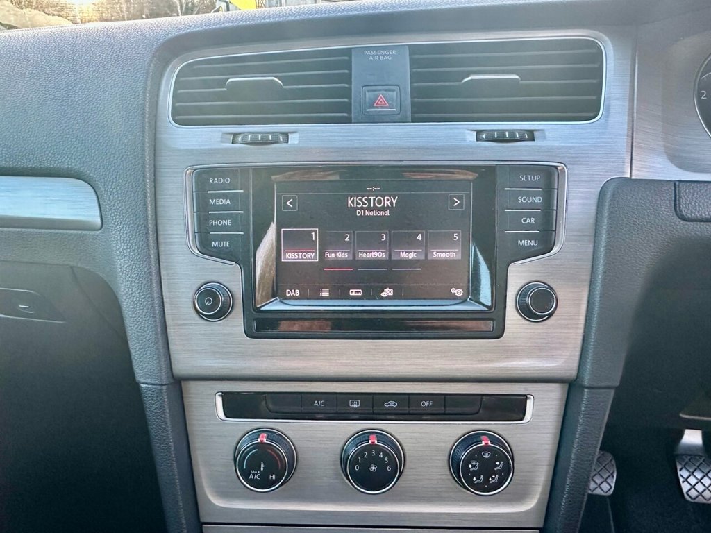 Used Volkswagen Golf 2014 for sale - 76900517: Photo 19