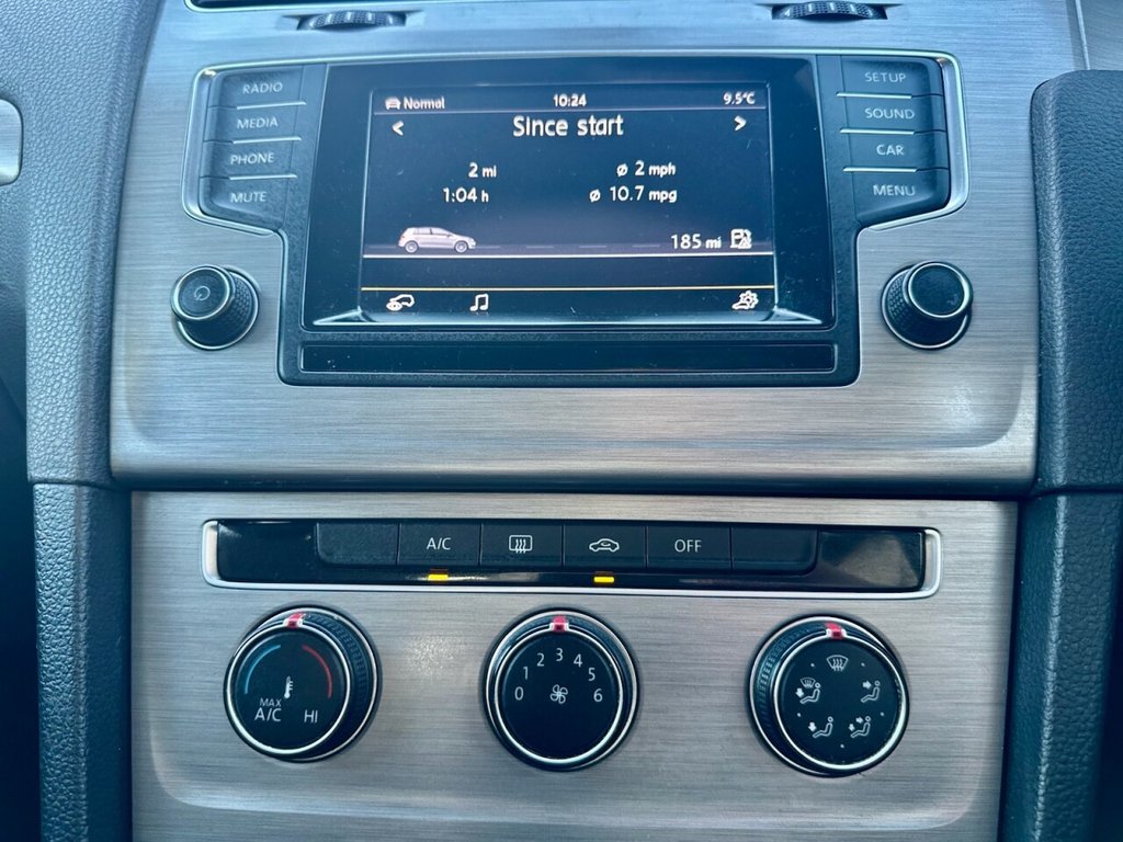 Used Volkswagen Golf 2014 for sale - 76900517: Photo 21