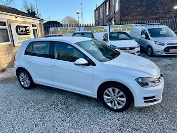 Used Volkswagen Golf 2014 for sale - 76900517: Photo