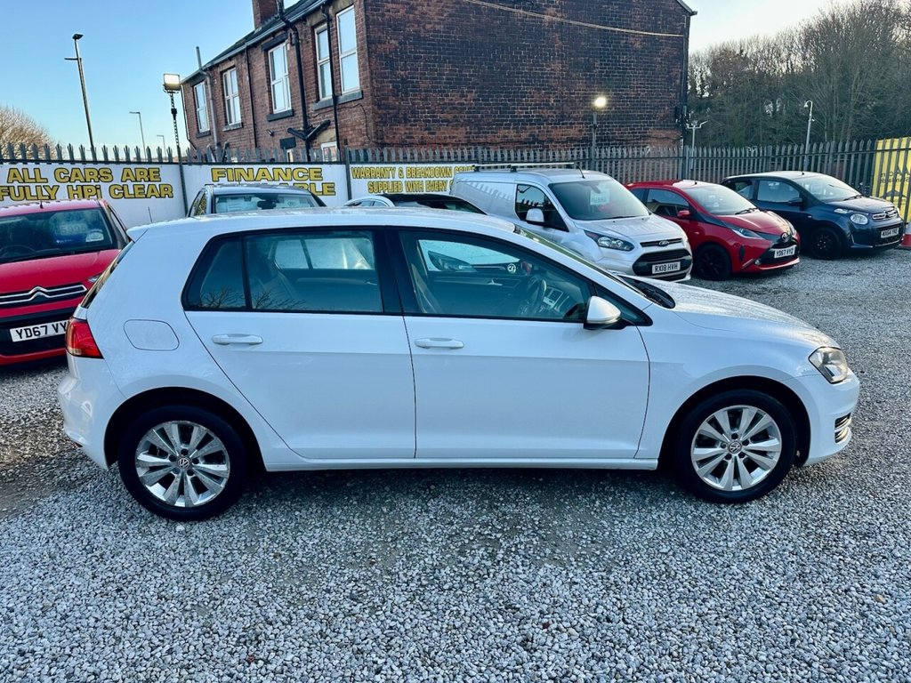 Used Volkswagen Golf 2014 for sale - 76900517: Photo 4