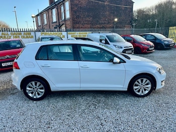 Used Volkswagen Golf 2014 for sale - 76900517: Photo