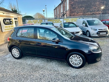 Used Volkswagen Golf 2009 for sale - 76900740: Photo