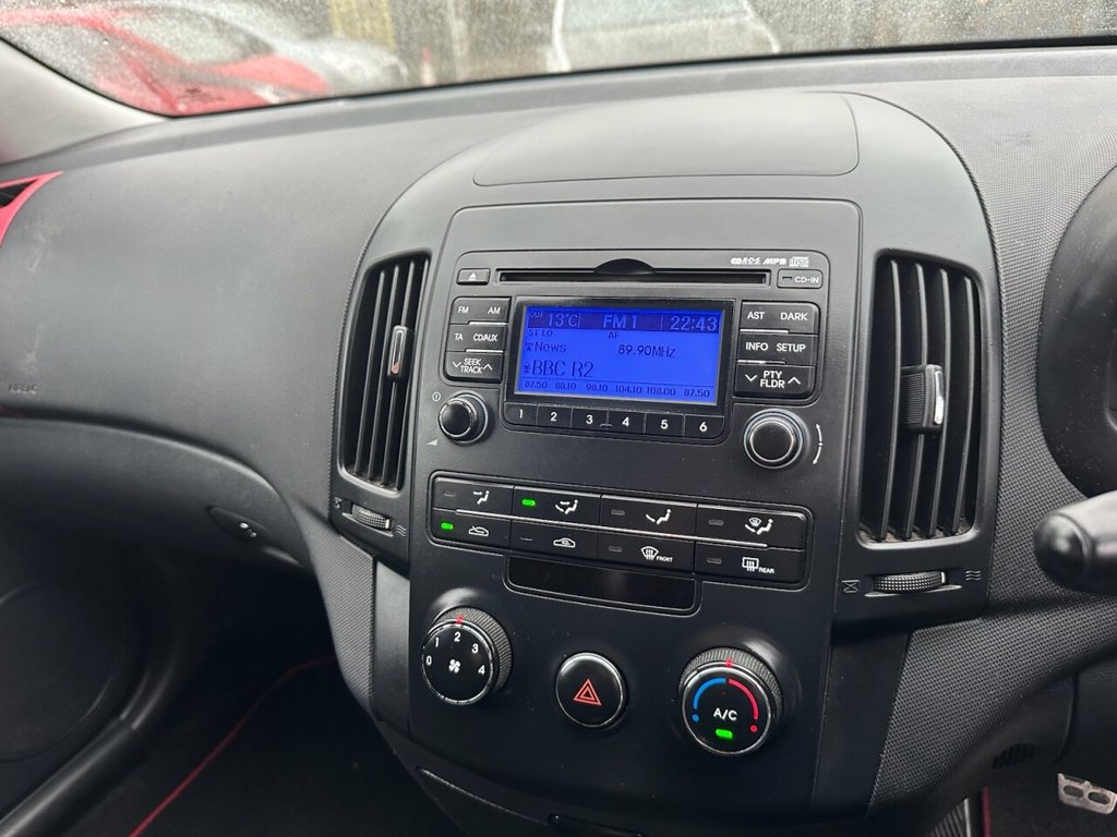 Used Hyundai i30 2010 for sale - 76536007: Photo 14