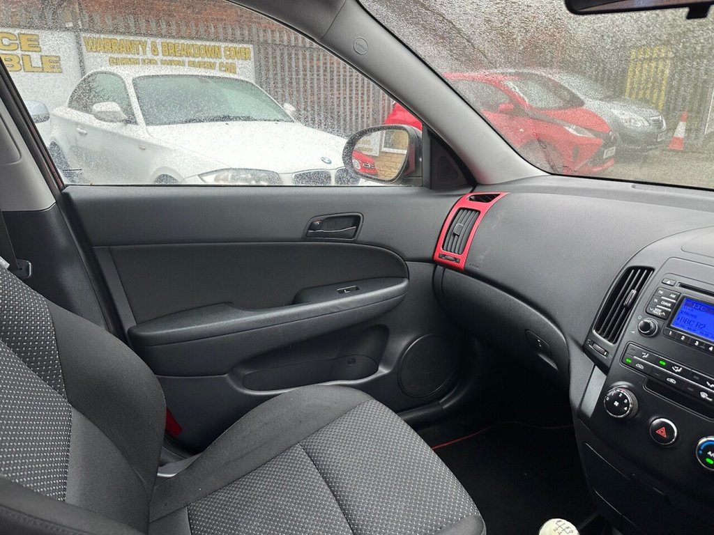 Used Hyundai i30 2010 for sale - 76536007: Photo 15