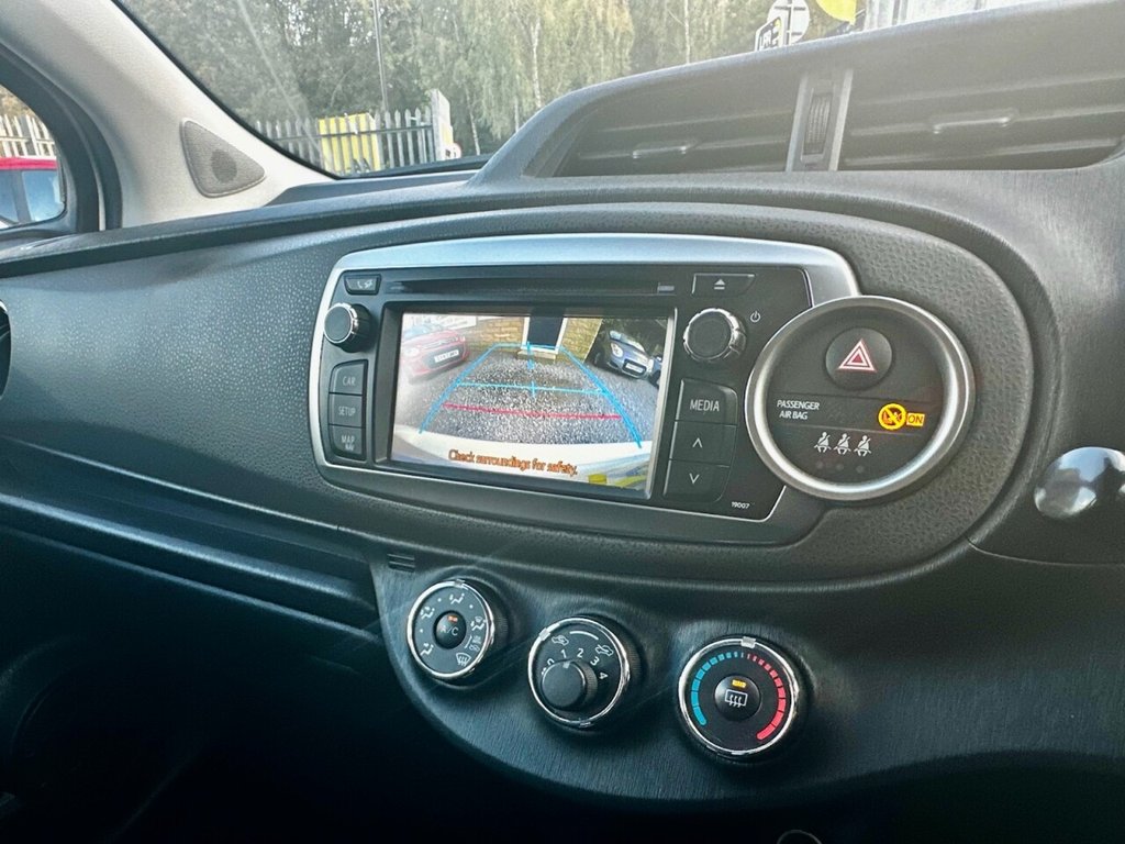 Used Toyota Yaris 2012 for sale - 76386613: Photo 18