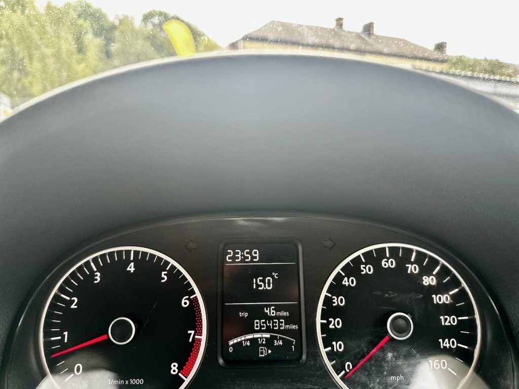 Used Volkswagen Polo 2011 for sale - 77692925: Photo 16