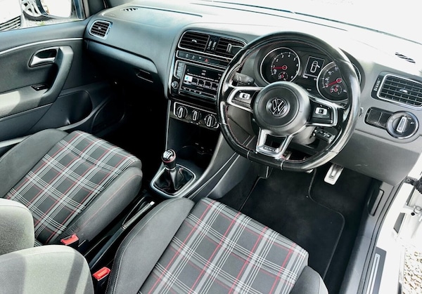 Used Volkswagen Polo 2016 for sale - 76210336: Photo 36