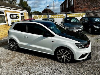 Used Volkswagen Polo 2016 for sale - 76210336: Photo