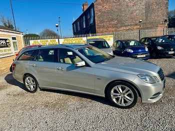 Used Mercedes-Benz E Class 2010 for sale - 78514134: Photo