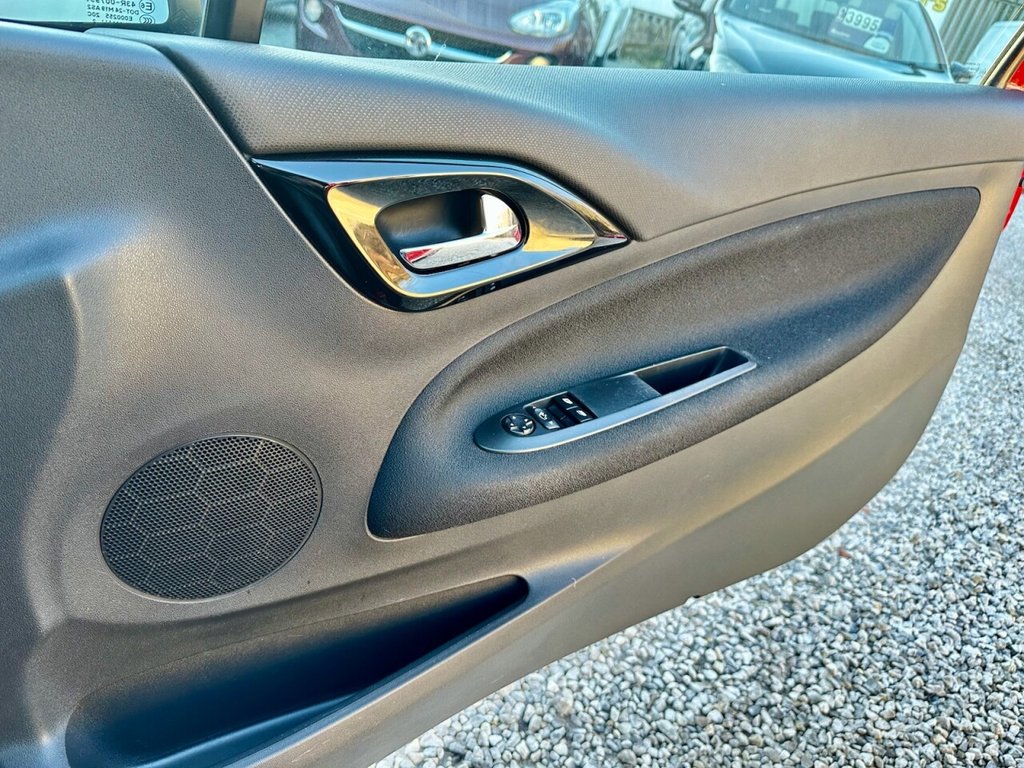 Used Citroen DS3 2012 for sale - 76642429: Photo 15