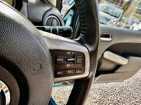 Used Mazda Mazda2 2011 for sale - 76245296: Photo 16