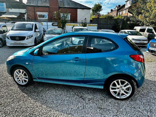 Used Mazda Mazda2 2011 for sale - 76245296: Photo 9