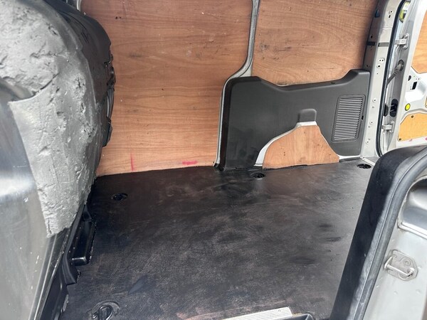 Used Ford Transit Connect 2018 for sale - 76148192: Photo 30