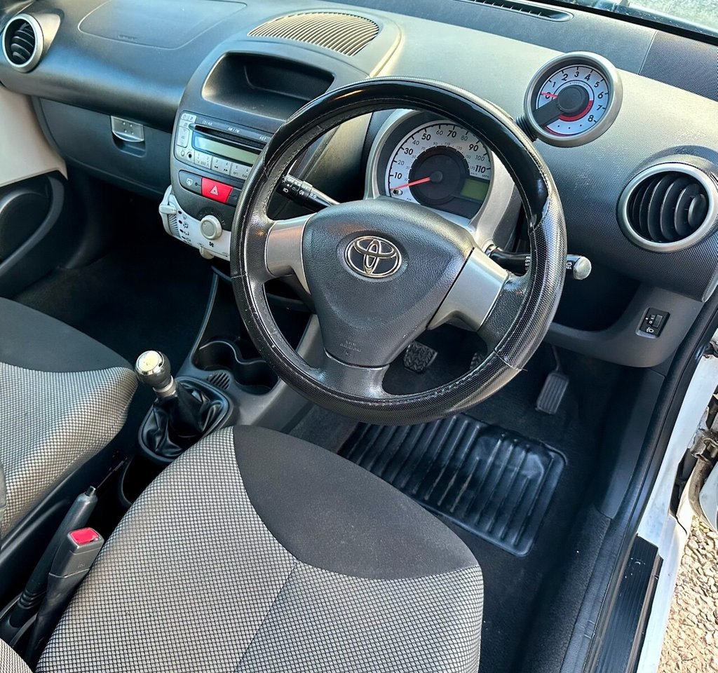 Used Toyota AYGO 2013 for sale - 77276594: Photo 11