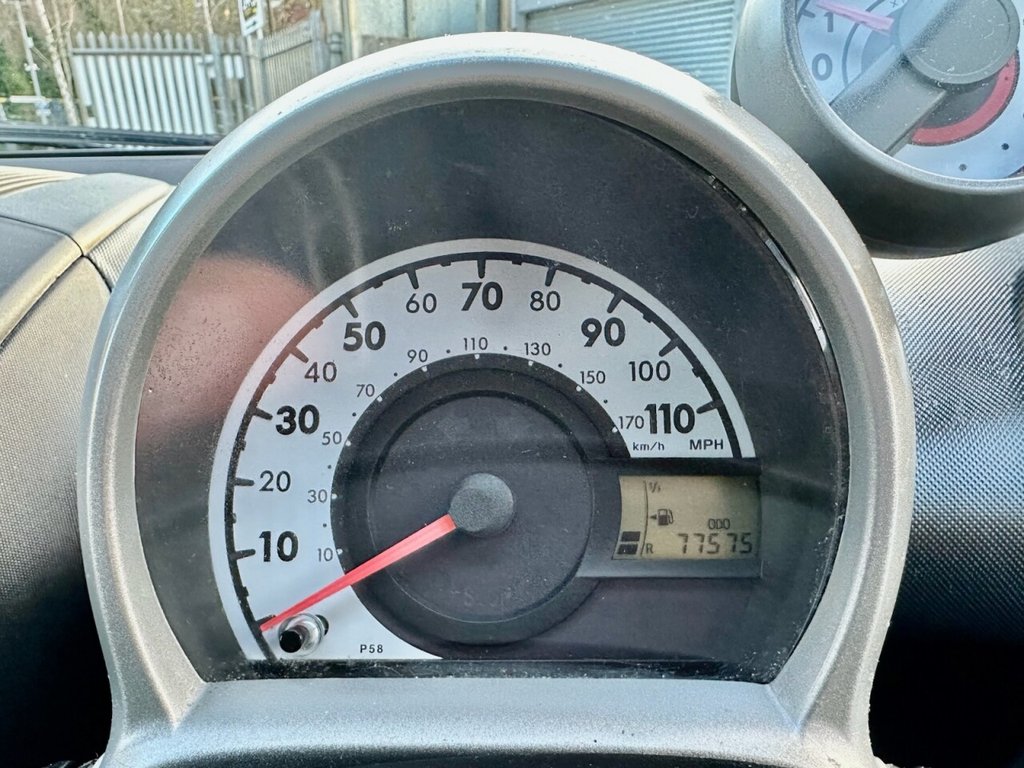 Used Toyota AYGO 2013 for sale - 77276594: Photo 14