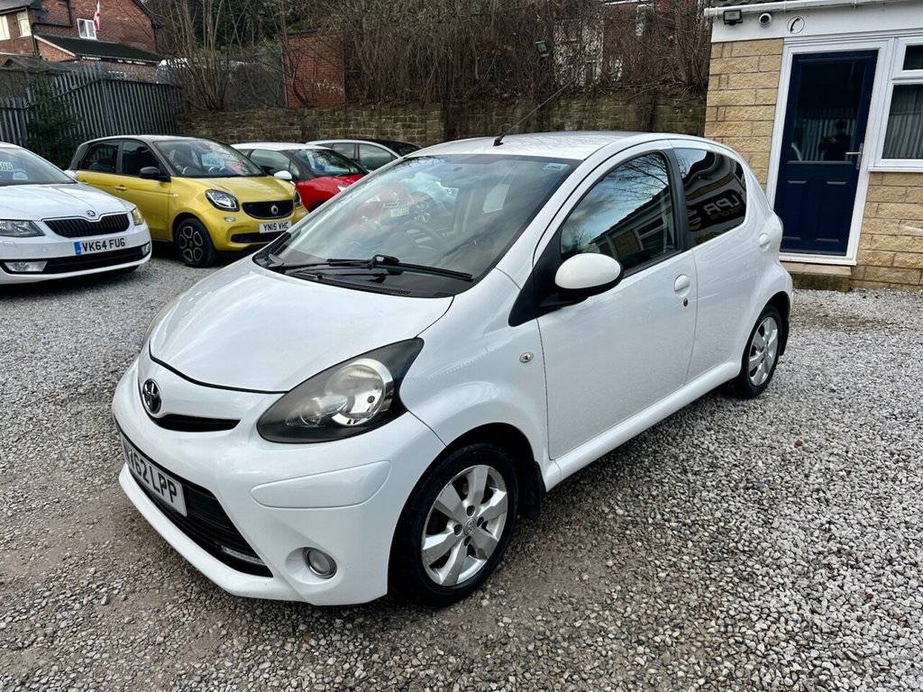 Used Toyota AYGO 2013 for sale - 77276594: Photo 2