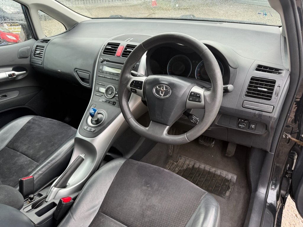Used Toyota Auris 2010 for sale - 77693668: Photo 14
