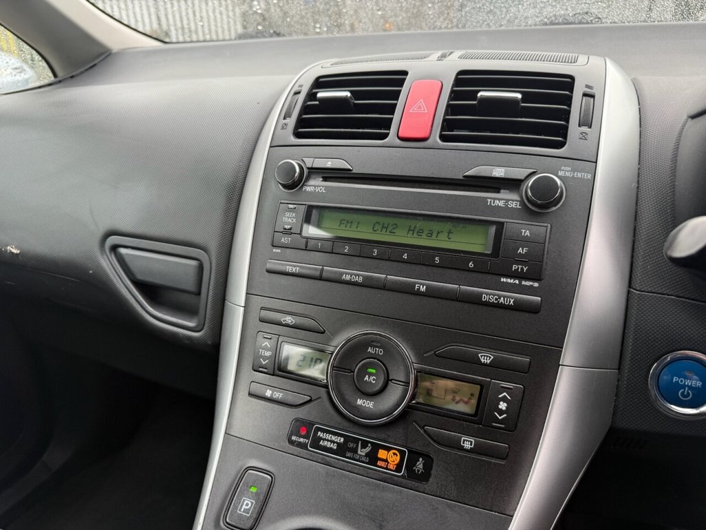 Used Toyota Auris 2010 for sale - 77693668: Photo 16