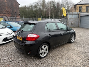 Used Toyota Auris 2010 for sale - 77693668: Photo