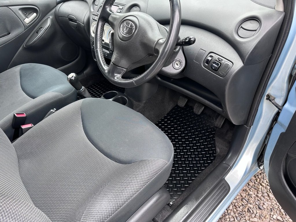 Used Toyota Yaris 2003 for sale - 76147699: Photo 23