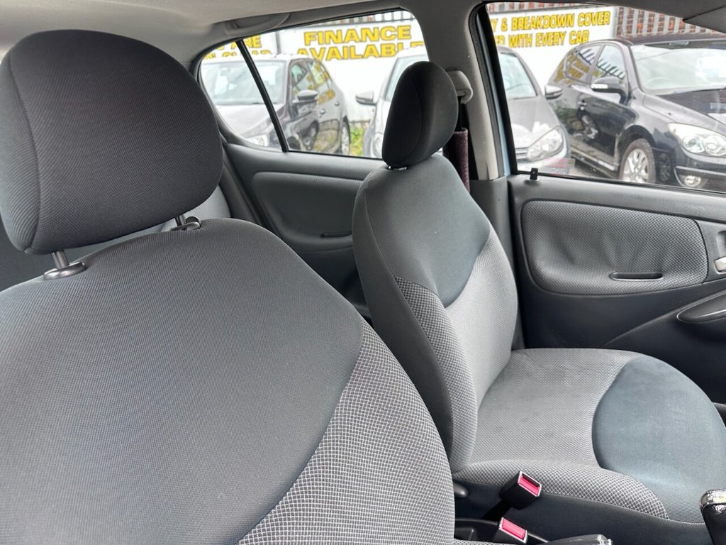Used Toyota Yaris 2003 for sale - 76147699: Photo 27