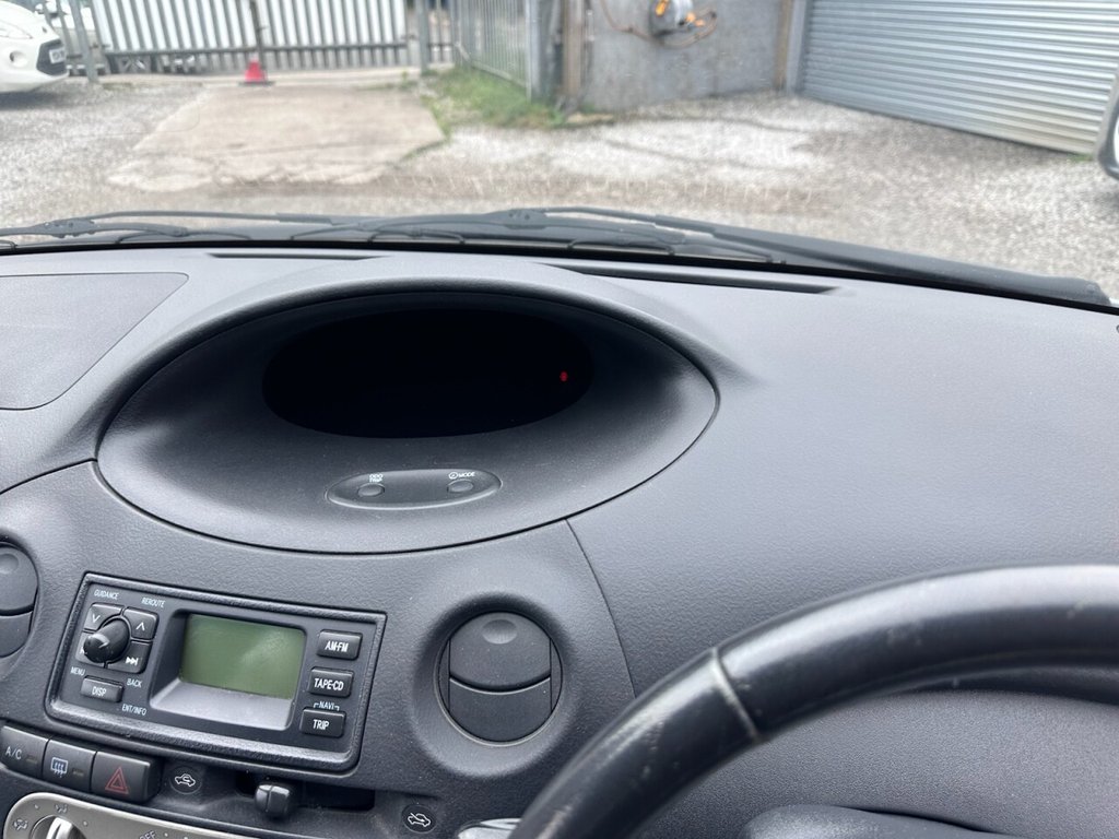 Used Toyota Yaris 2003 for sale - 76147699: Photo 30