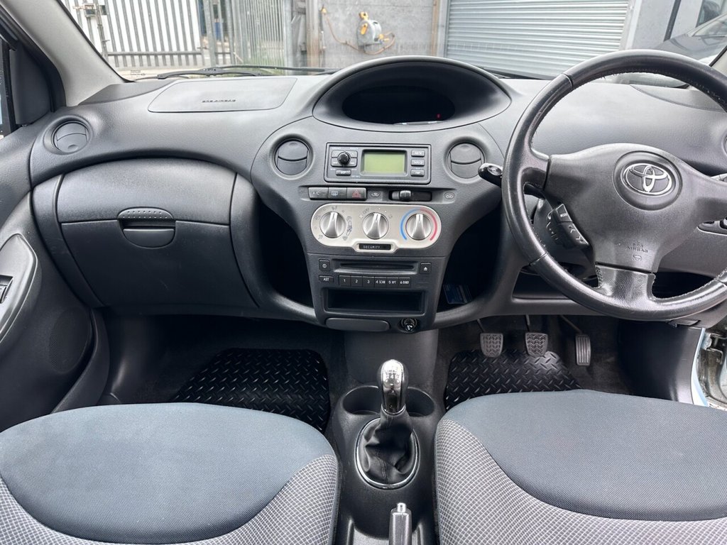 Used Toyota Yaris 2003 for sale - 76147699: Photo 35