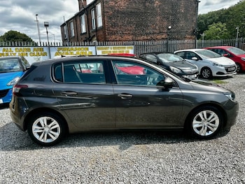 Used Peugeot 308 2015 for sale - 75937509: Photo