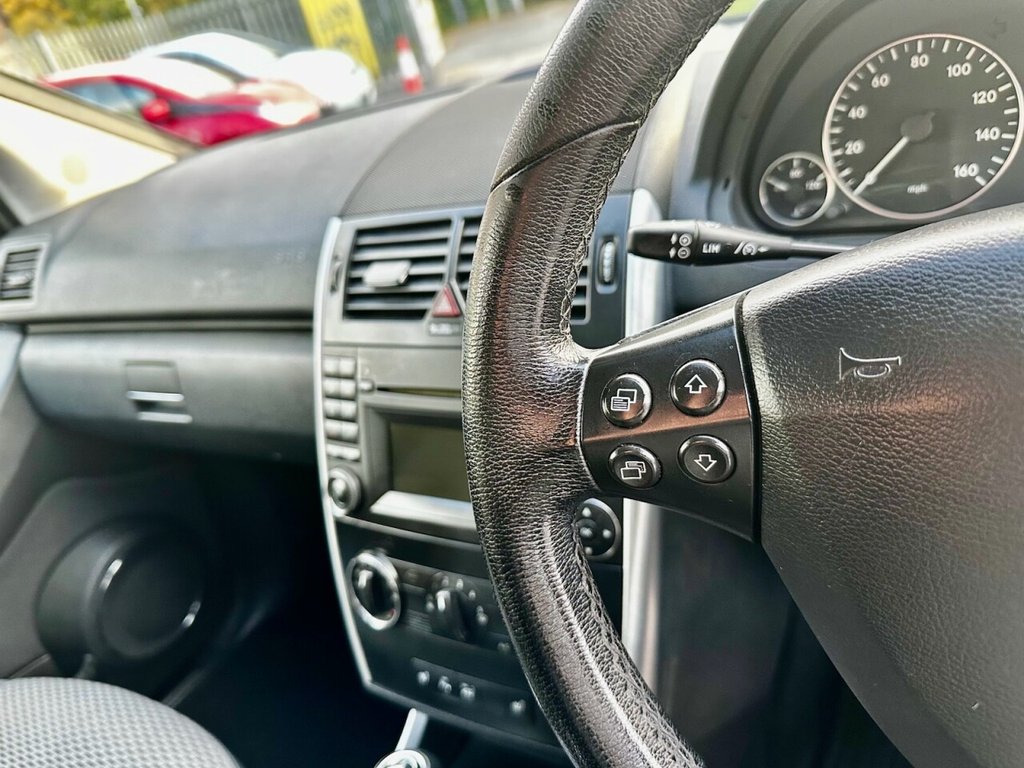 Used Mercedes-Benz A-Class 2010 for sale - 76386442: Photo 12